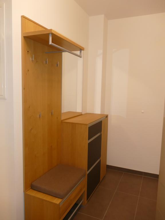 Chads City Apartment Mit Tiefgarage Free Parking Graz Bagian luar foto